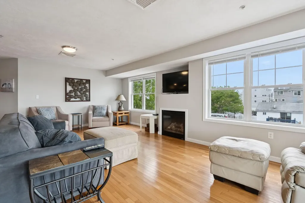 170 E Grand Avenue Old Orchard Beach ME 04064