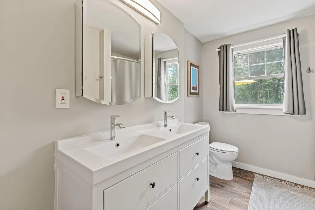 338 Royal Road North Yarmouth ME 04097