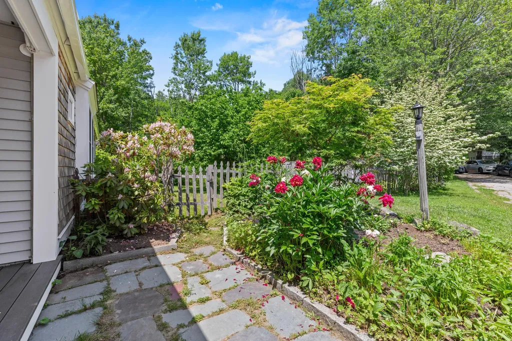 338 Royal Road North Yarmouth ME 04097