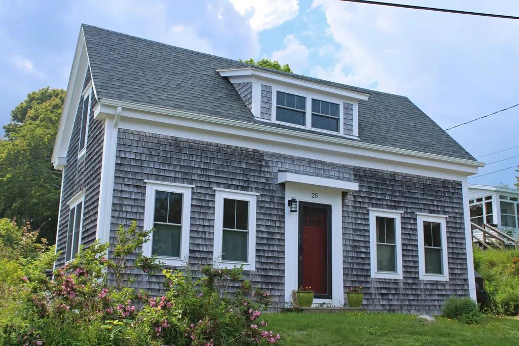 25 Church Street Lubec ME 04652