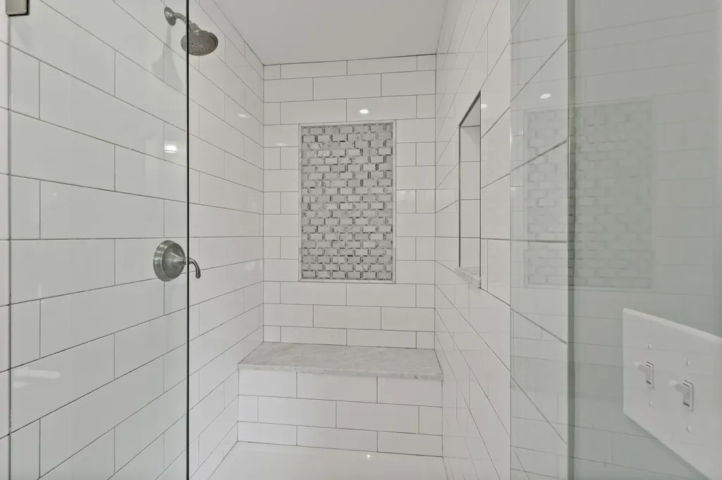 56 Ledgewood Drive Falmouth ME 04105