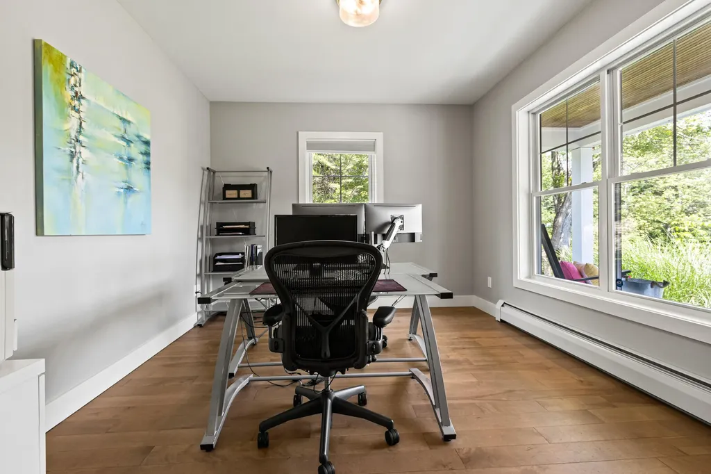 56 Ledgewood Drive Falmouth ME 04105
