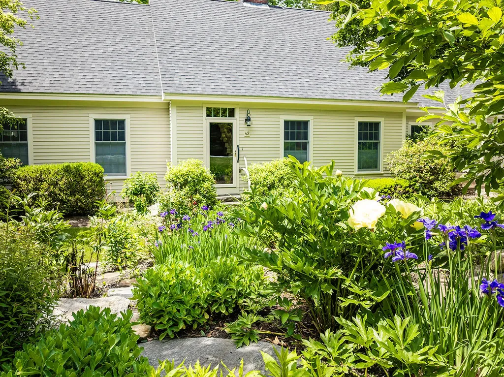 42 Stonehurst Drive Camden ME 04843