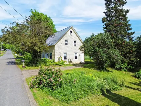 7 Maple Street Vassalboro ME 04989