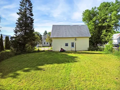 7 Maple Street Vassalboro ME 04989
