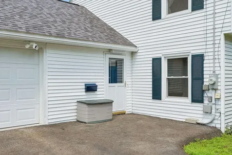 394 Riverside Drive Augusta ME 04330