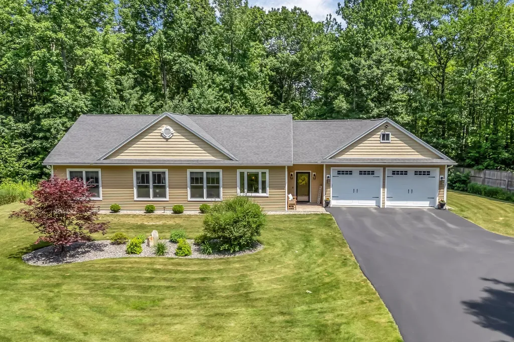187 Hickory Drive Auburn ME 04210