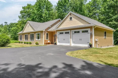187 Hickory Drive Auburn ME 04210