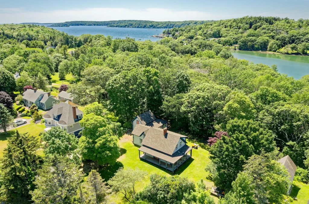 239 Ocean Point Road Boothbay ME 04544
