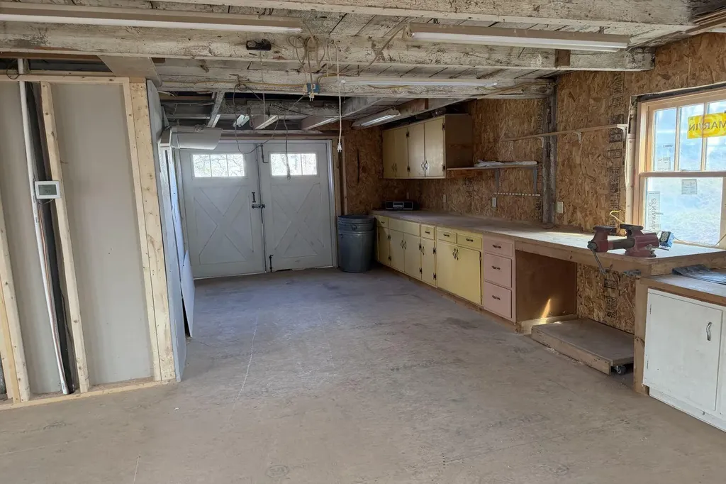 239 Ocean Point Road Boothbay ME 04544
