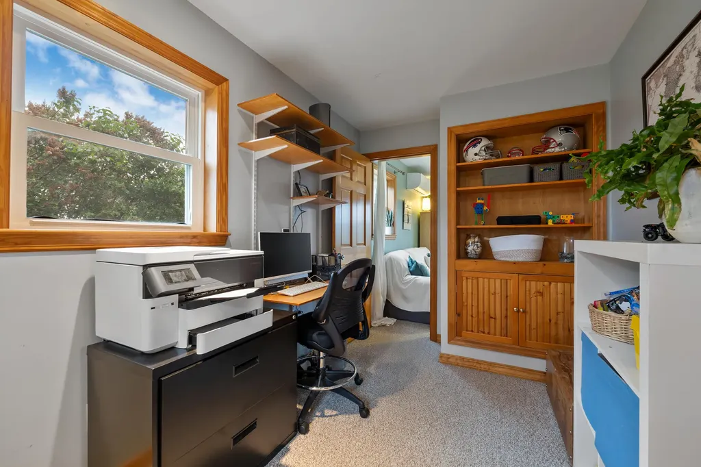 26 Elm Street South Thomaston ME 04858