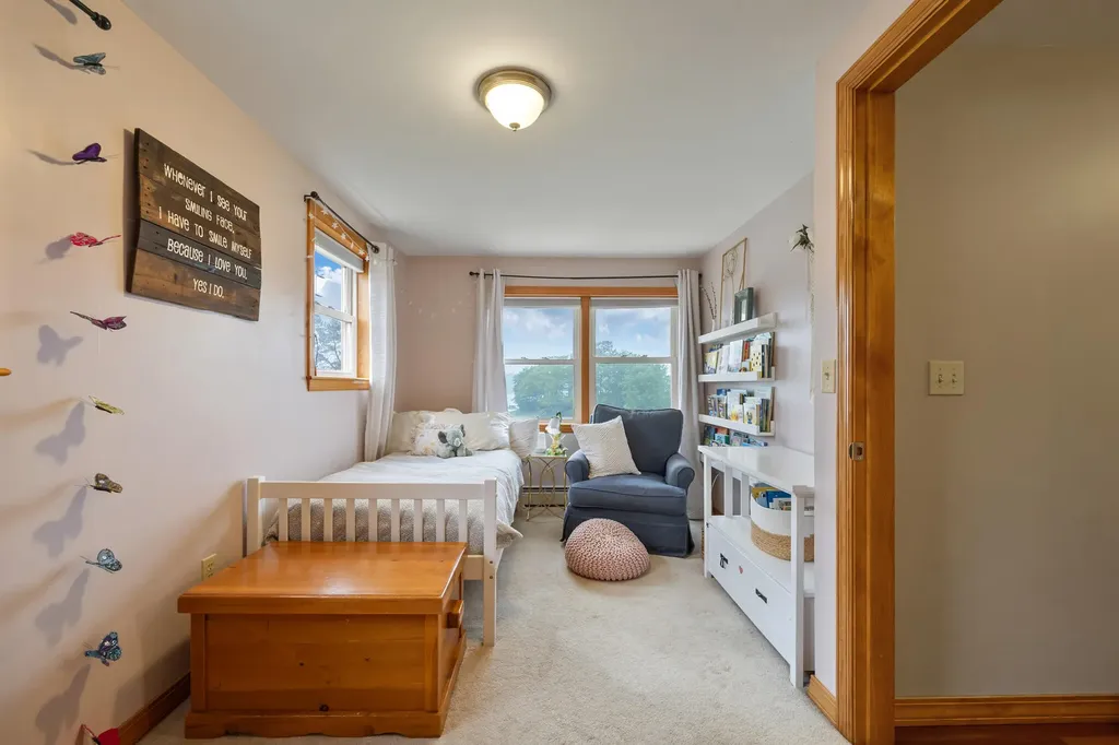 26 Elm Street South Thomaston ME 04858