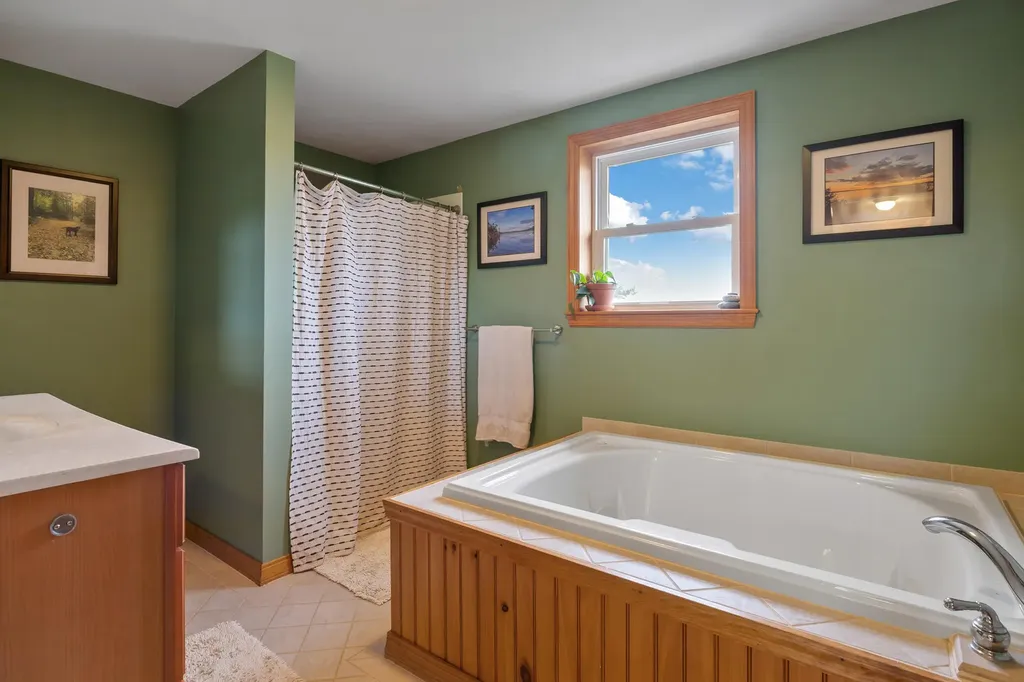 26 Elm Street South Thomaston ME 04858