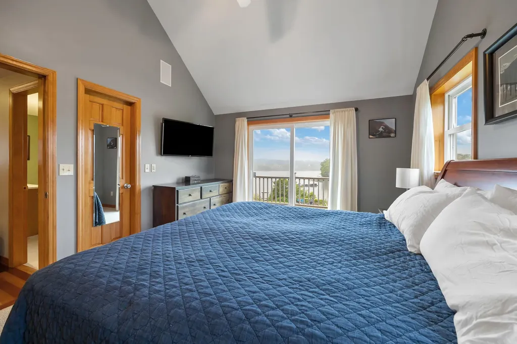 26 Elm Street South Thomaston ME 04858