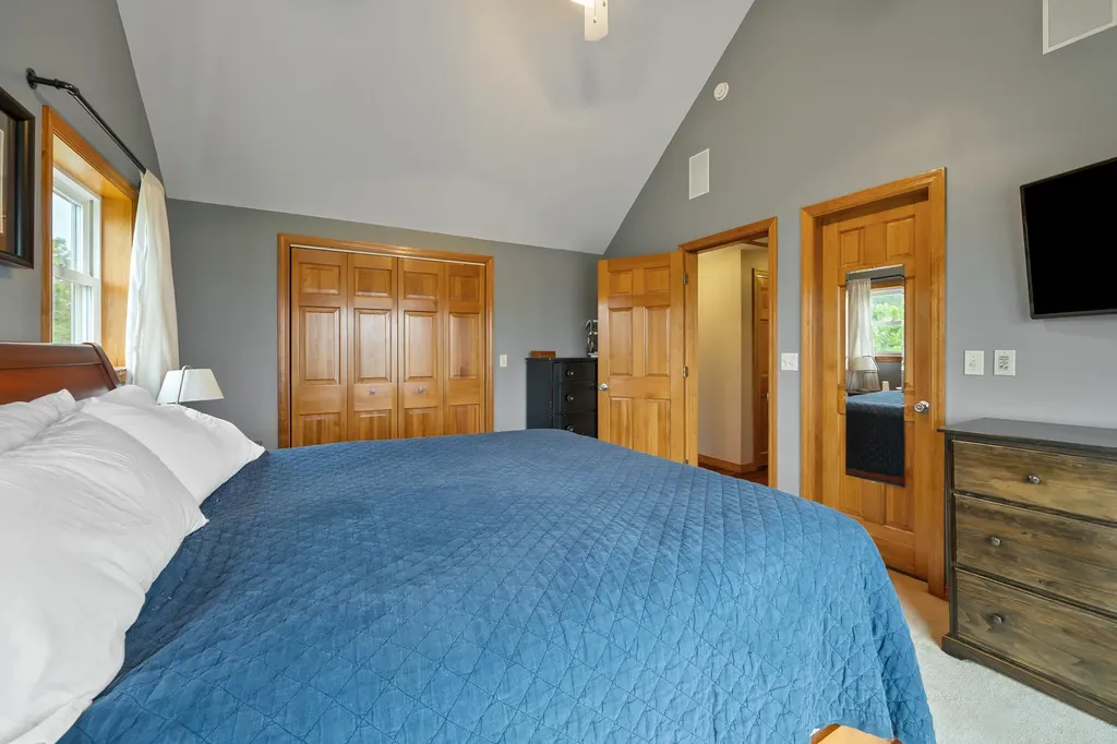 26 Elm Street South Thomaston ME 04858