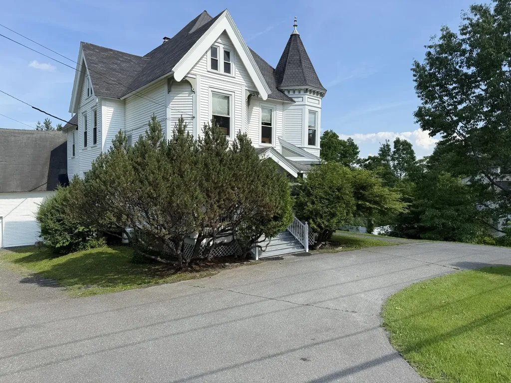 745 Main Street Caribou ME 04736