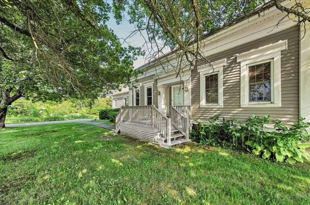 6 W Main Street Searsport ME 04974