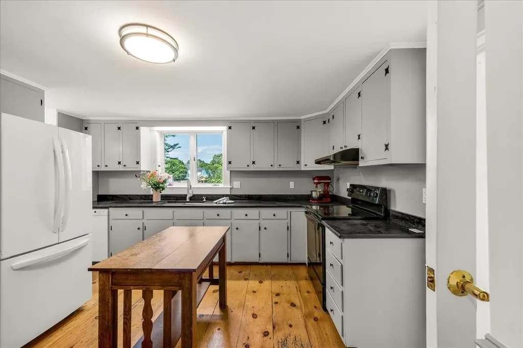 6 W Main Street Searsport ME 04974