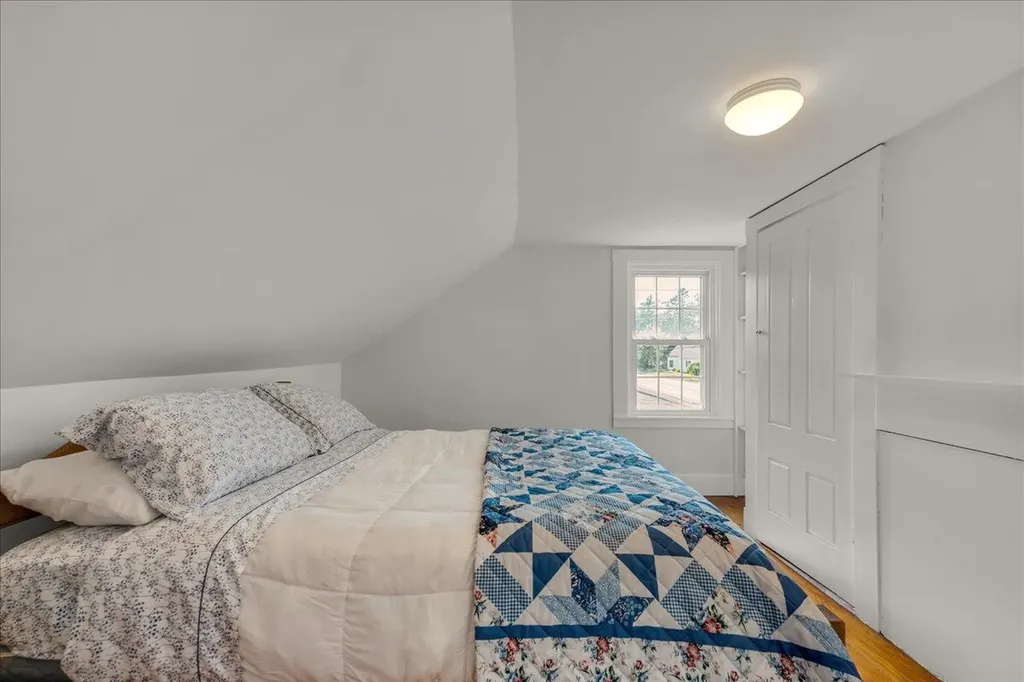 6 W Main Street Searsport ME 04974