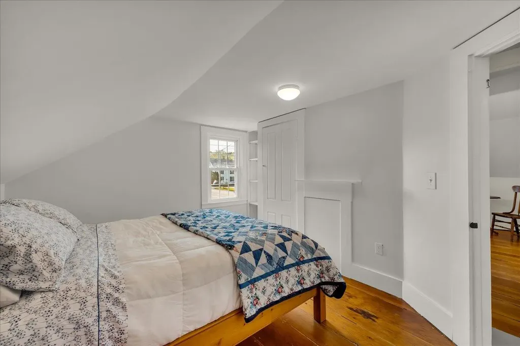6 W Main Street Searsport ME 04974