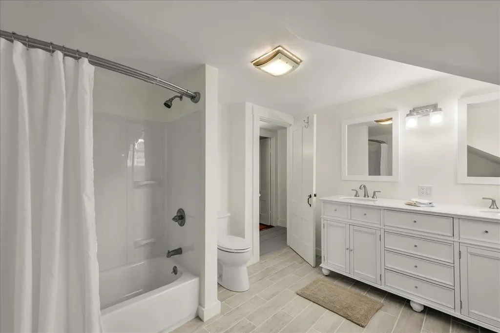 6 W Main Street Searsport ME 04974