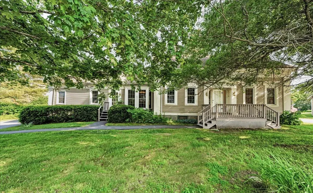 6 W Main Street Searsport ME 04974