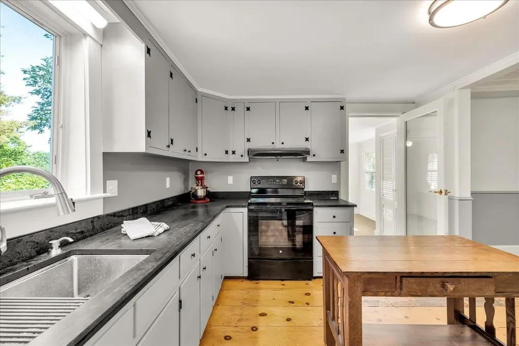 6 W Main Street Searsport ME 04974