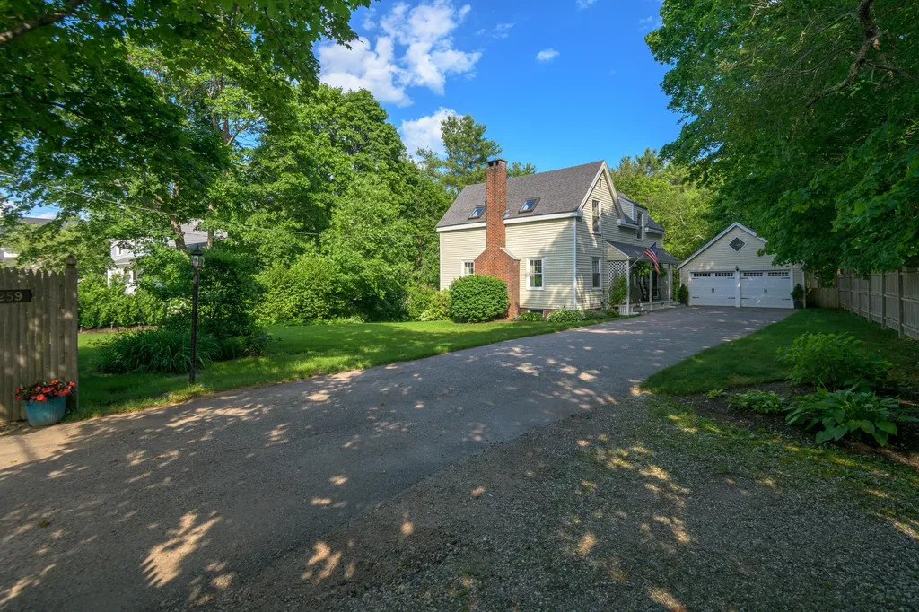 259 Middle Road Falmouth ME 04105