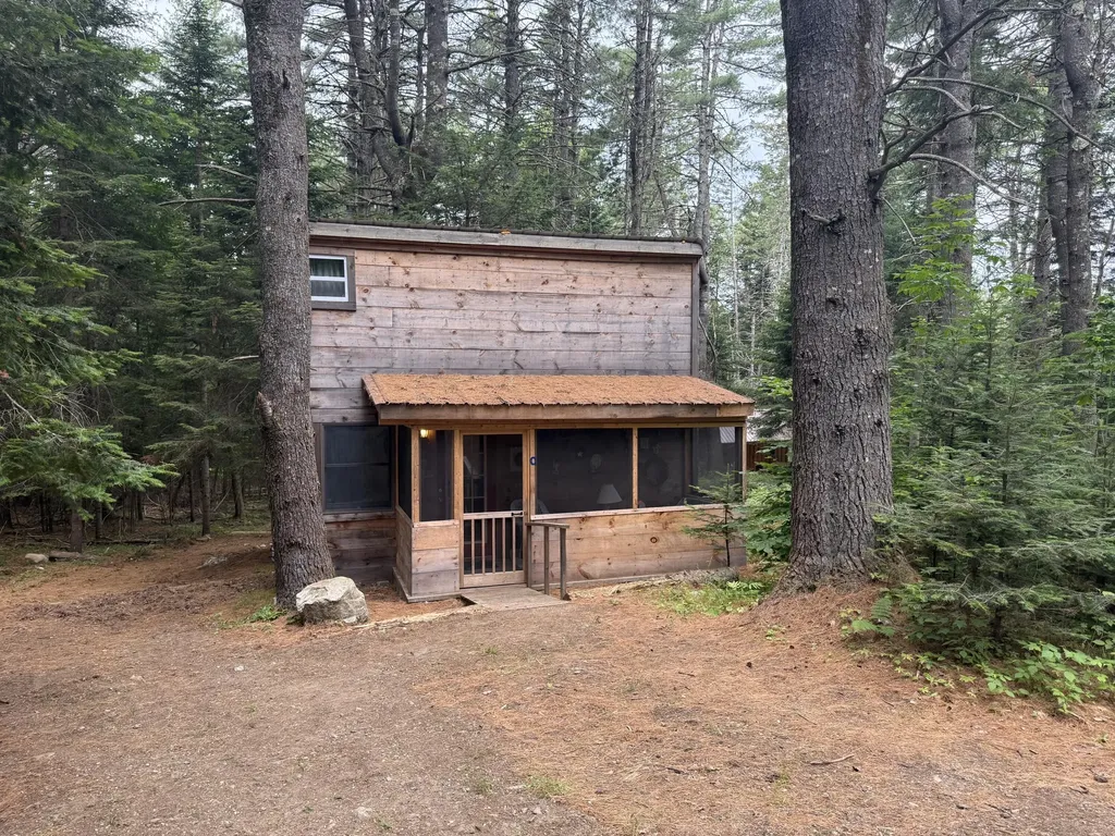 325 Calderwood Road Washington ME 04574