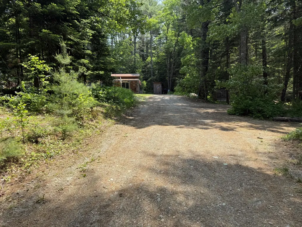 325 Calderwood Road Washington ME 04574