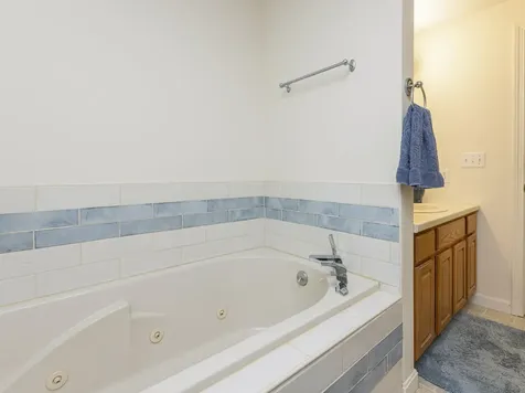 17 Ryefield Drive Scarborough ME 04074