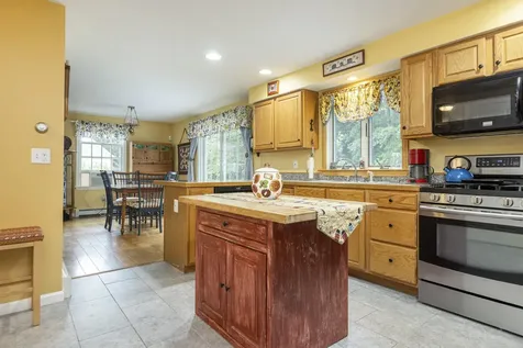 17 Ryefield Drive Scarborough ME 04074