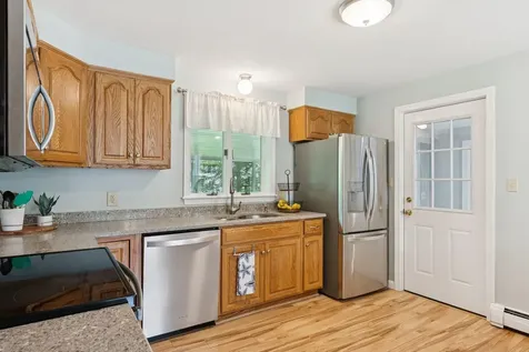 21 Arrowhead Drive Brunswick ME 04011