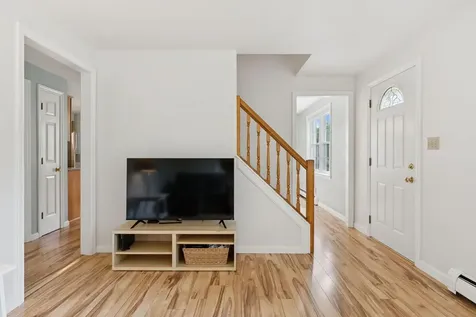 21 Arrowhead Drive Brunswick ME 04011