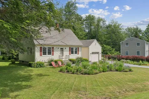 21 Arrowhead Drive Brunswick ME 04011