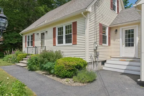 21 Arrowhead Drive Brunswick ME 04011