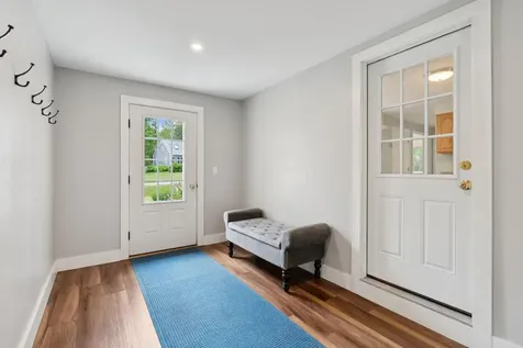 21 Arrowhead Drive Brunswick ME 04011