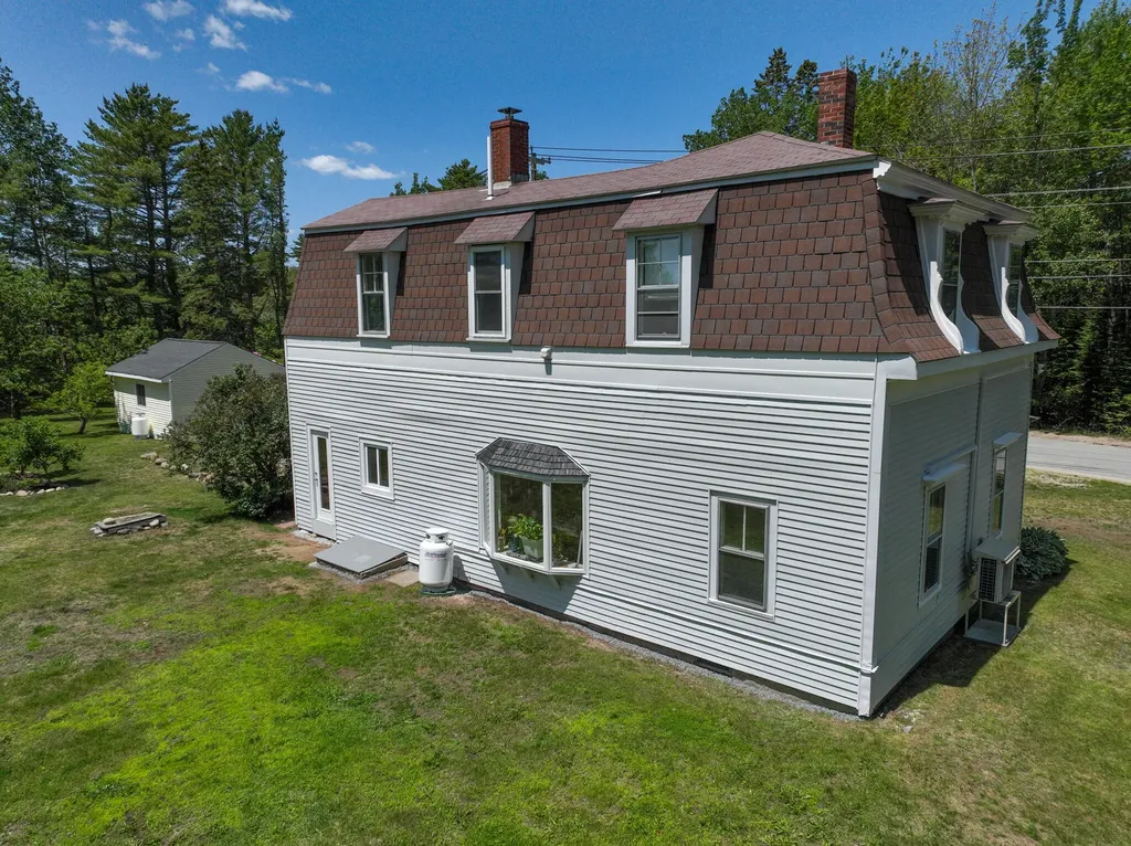 93 Old Route 1 Gouldsboro ME 04607