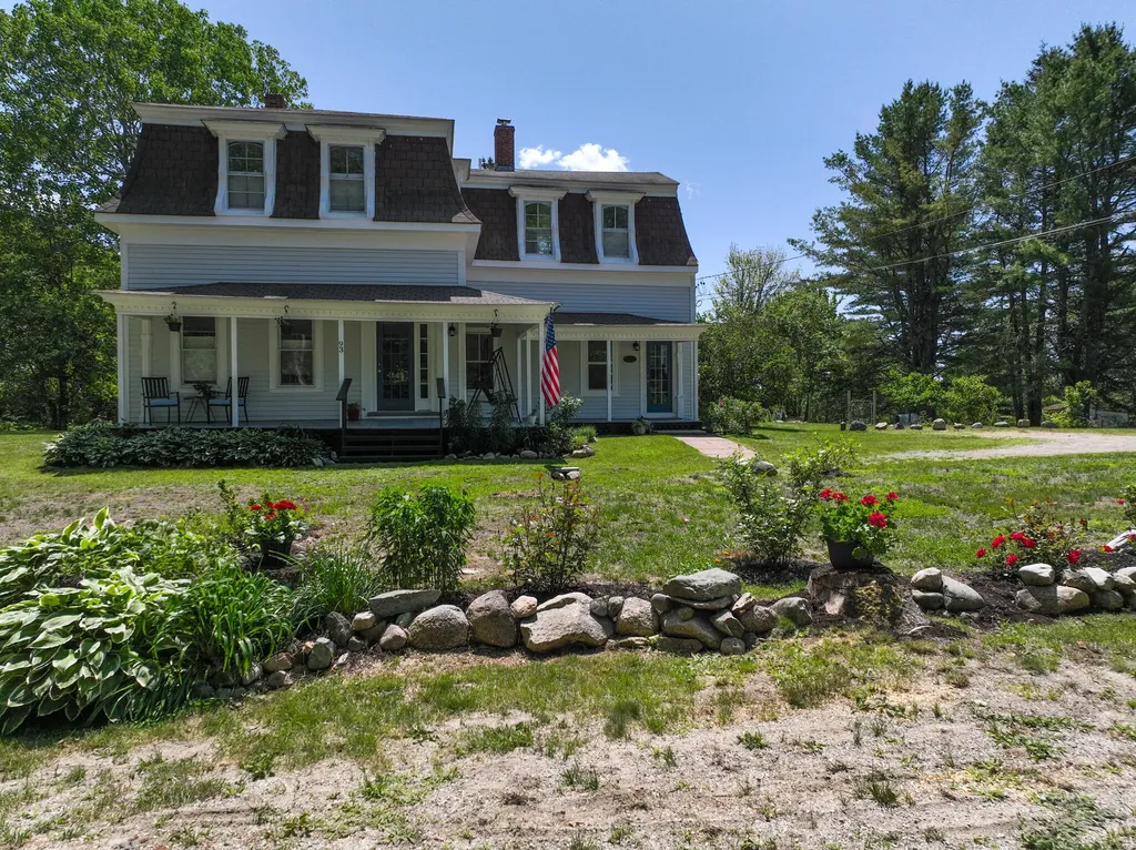 93 Old Route 1 Gouldsboro ME 04607
