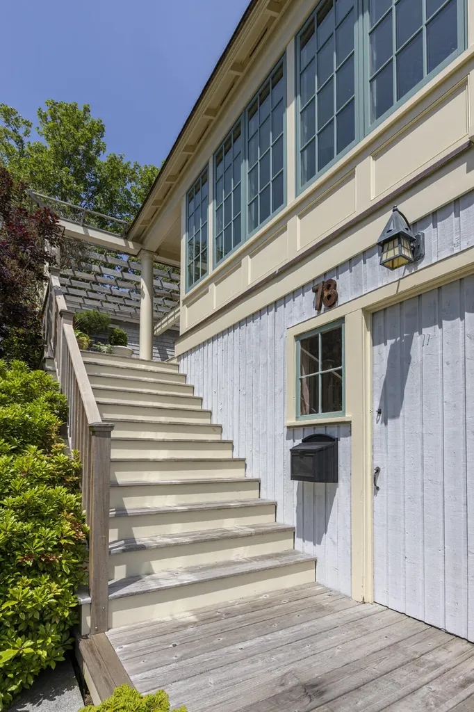 78 Seashore Avenue Portland ME 04108