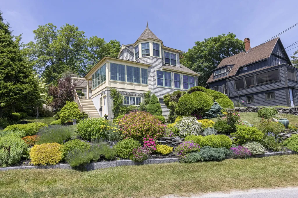 78 Seashore Avenue Portland ME 04108