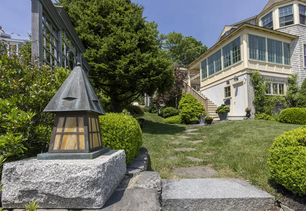 78 Seashore Avenue Portland ME 04108