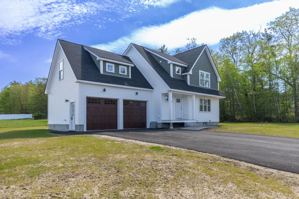 13 Tomahawk Lane Berwick ME 03901