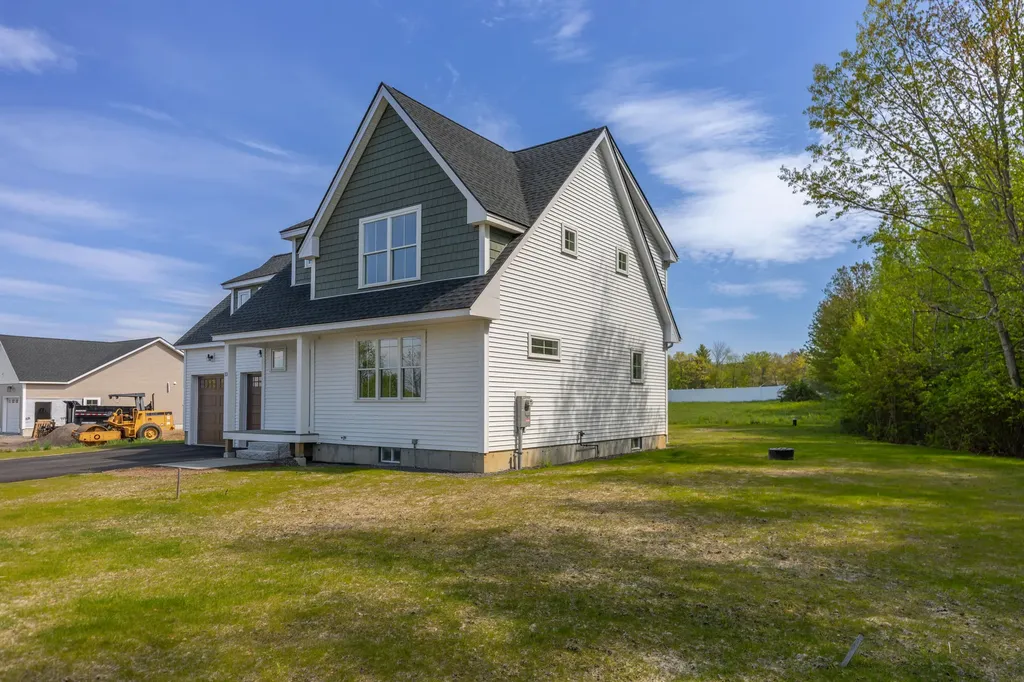 13 Tomahawk Lane Berwick ME 03901