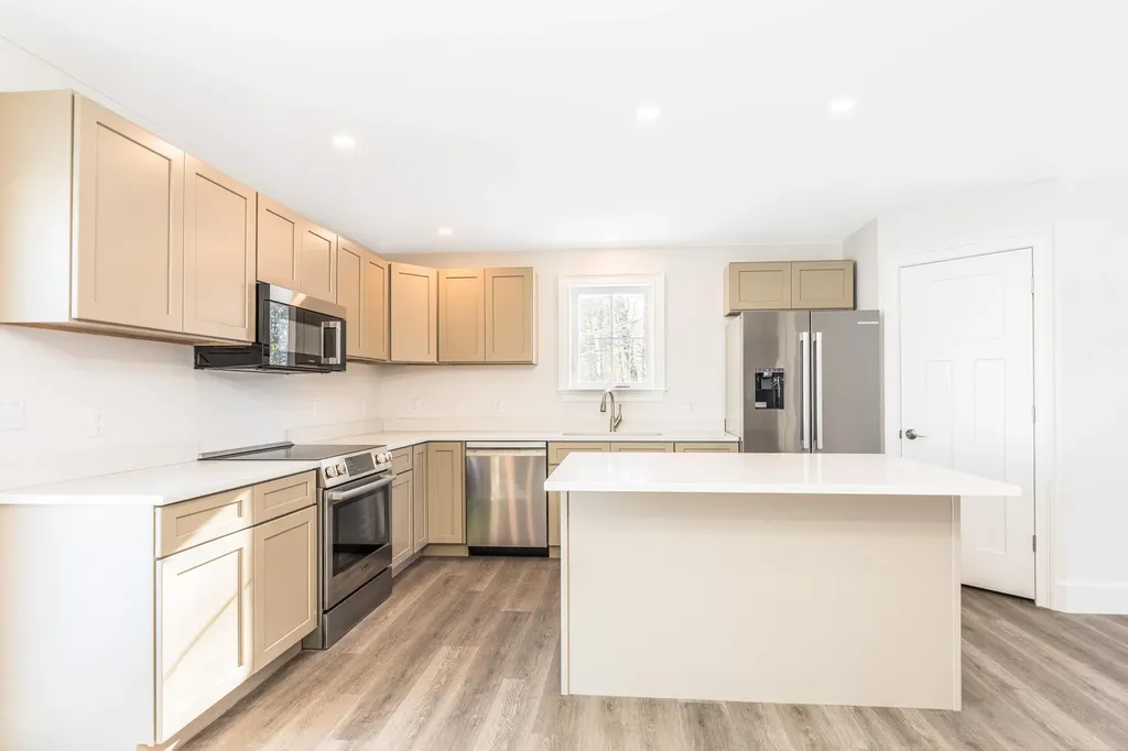 13 Tomahawk Lane Berwick ME 03901