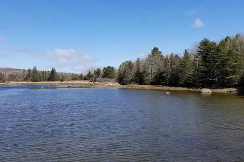 9 River Road Brooklin ME 04616
