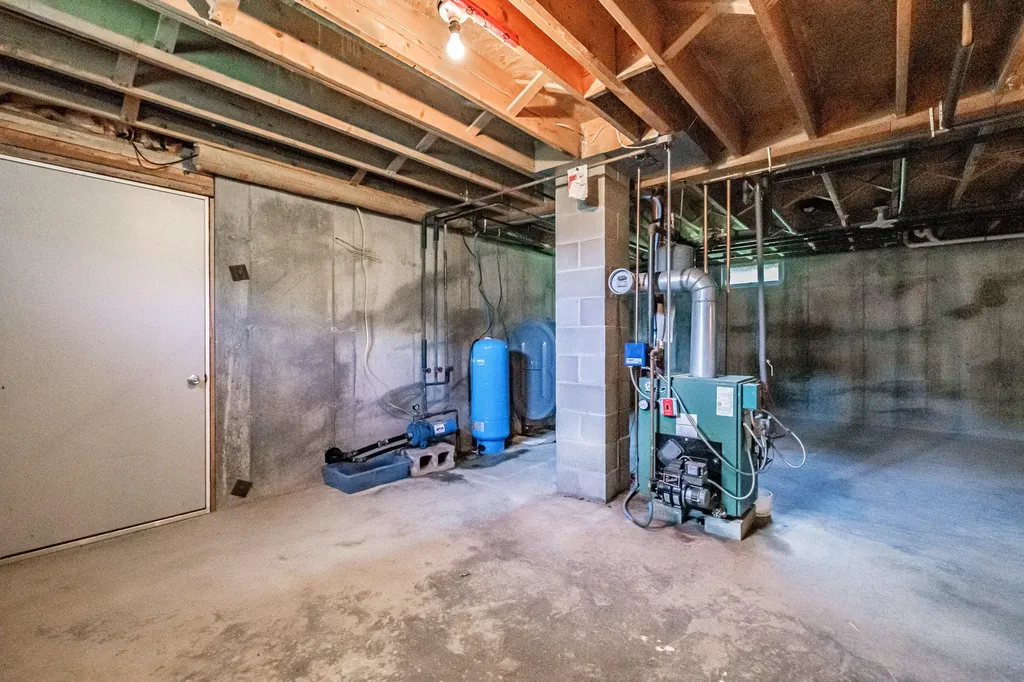 25 E Andrews Hill Road Otisfield ME 04270