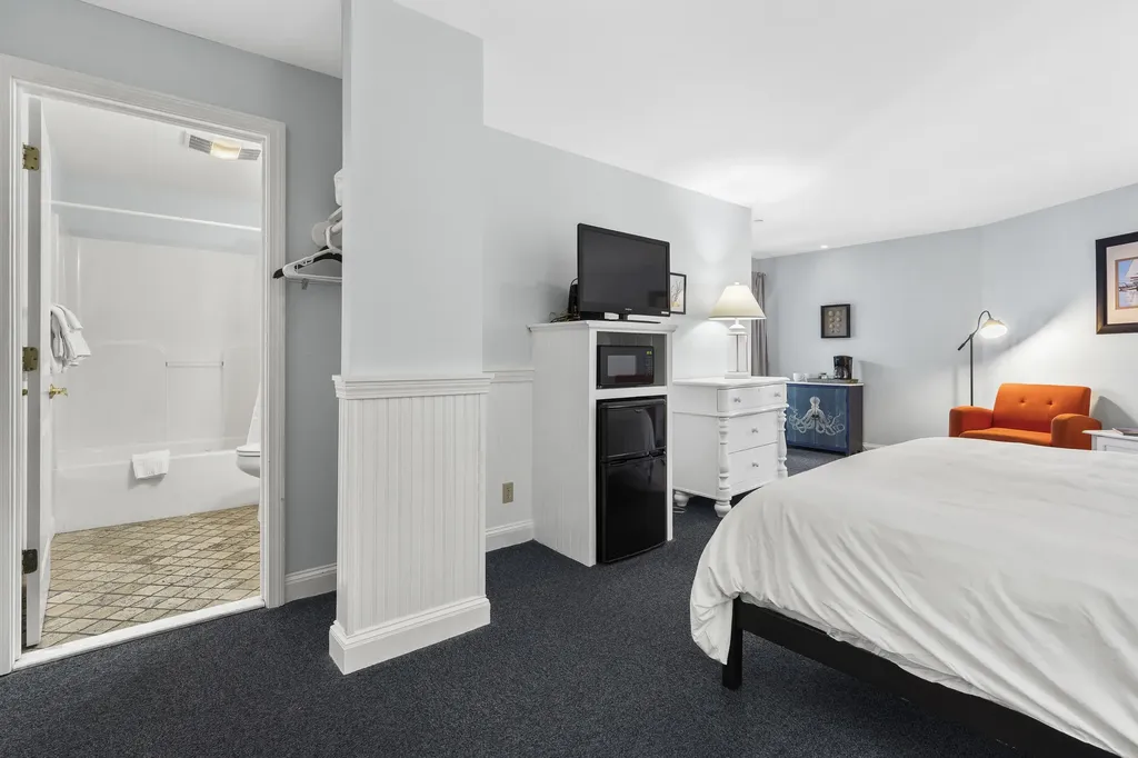 306 Eddy Road Edgecomb ME 04556