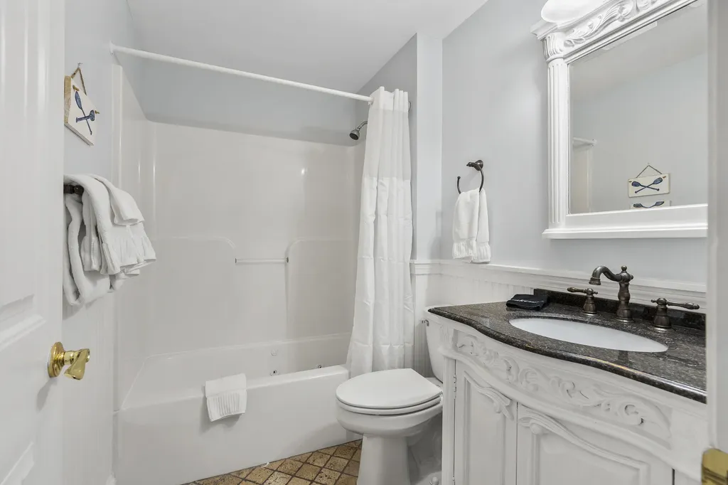 306 Eddy Road Edgecomb ME 04556