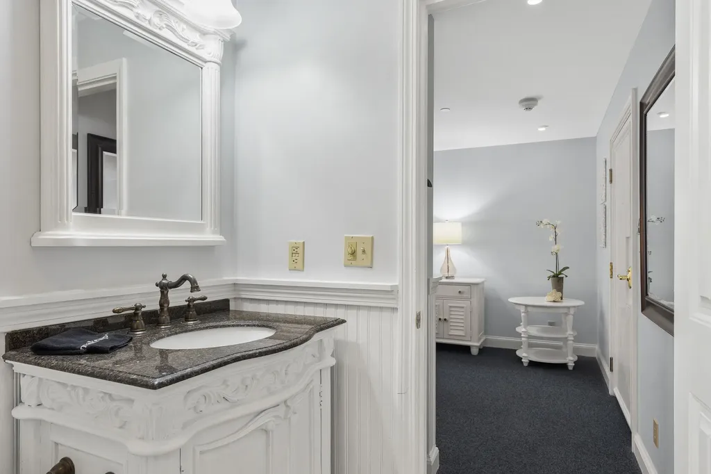 306 Eddy Road Edgecomb ME 04556
